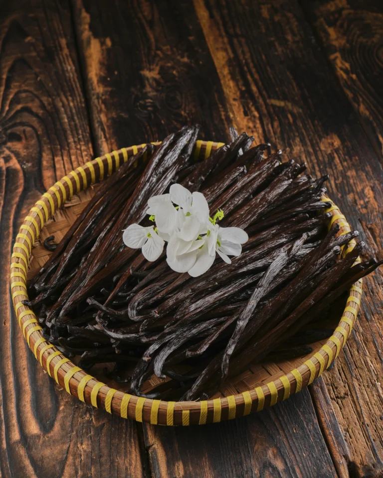 A premium supplier and exporter of Indonesian vanilla beans and vanilla powder, crafted for global culinary, beverage, and fragrance industries.